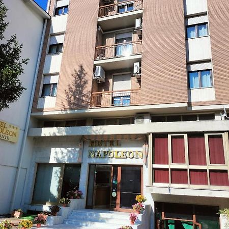 Hotel Napoleon Pontremoli Ngoại thất bức ảnh