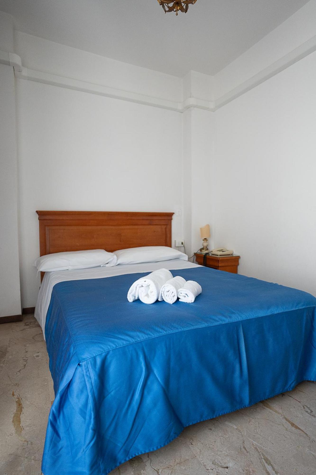 Hotel Napoleon Pontremoli Ngoại thất bức ảnh