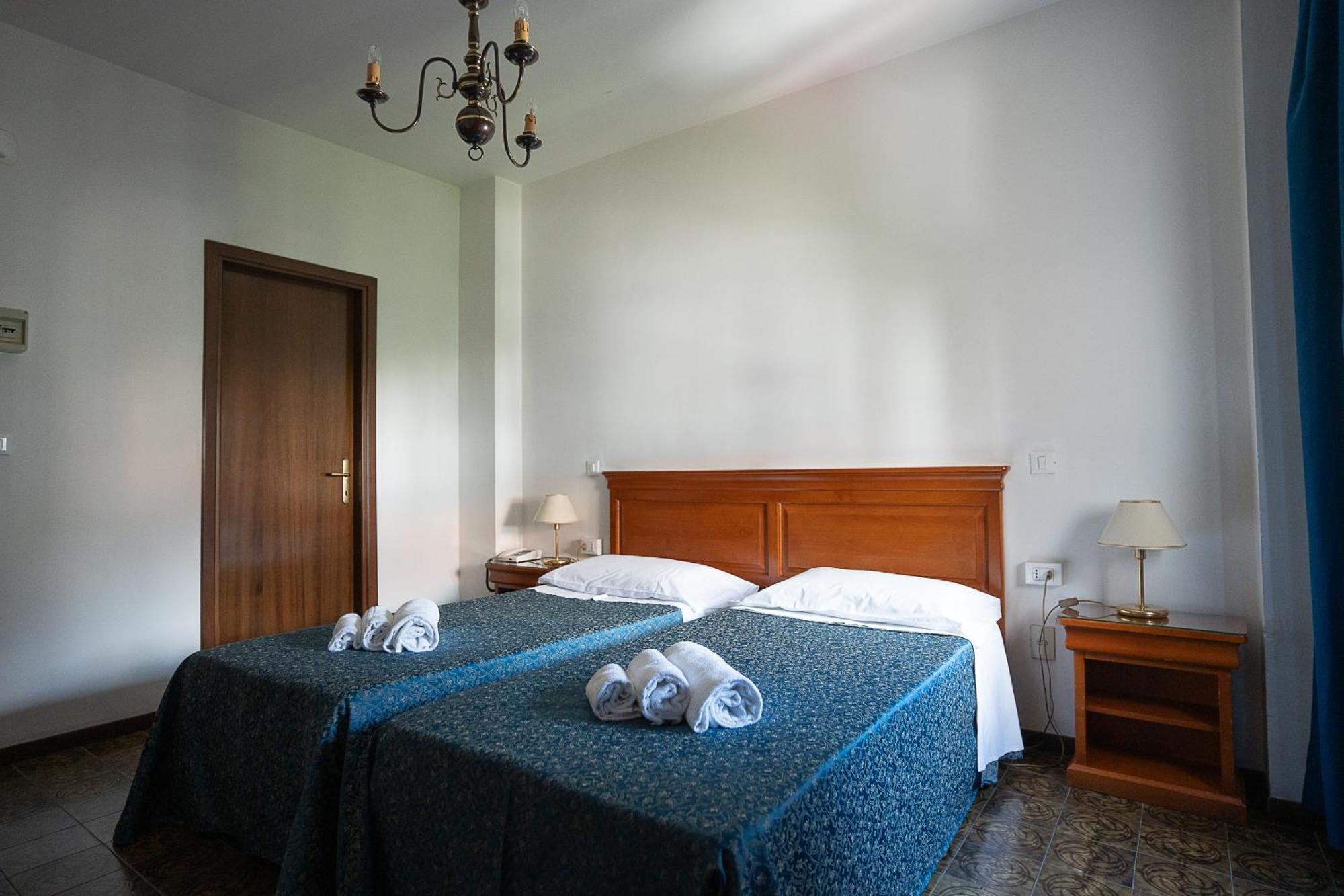 Hotel Napoleon Pontremoli Ngoại thất bức ảnh
