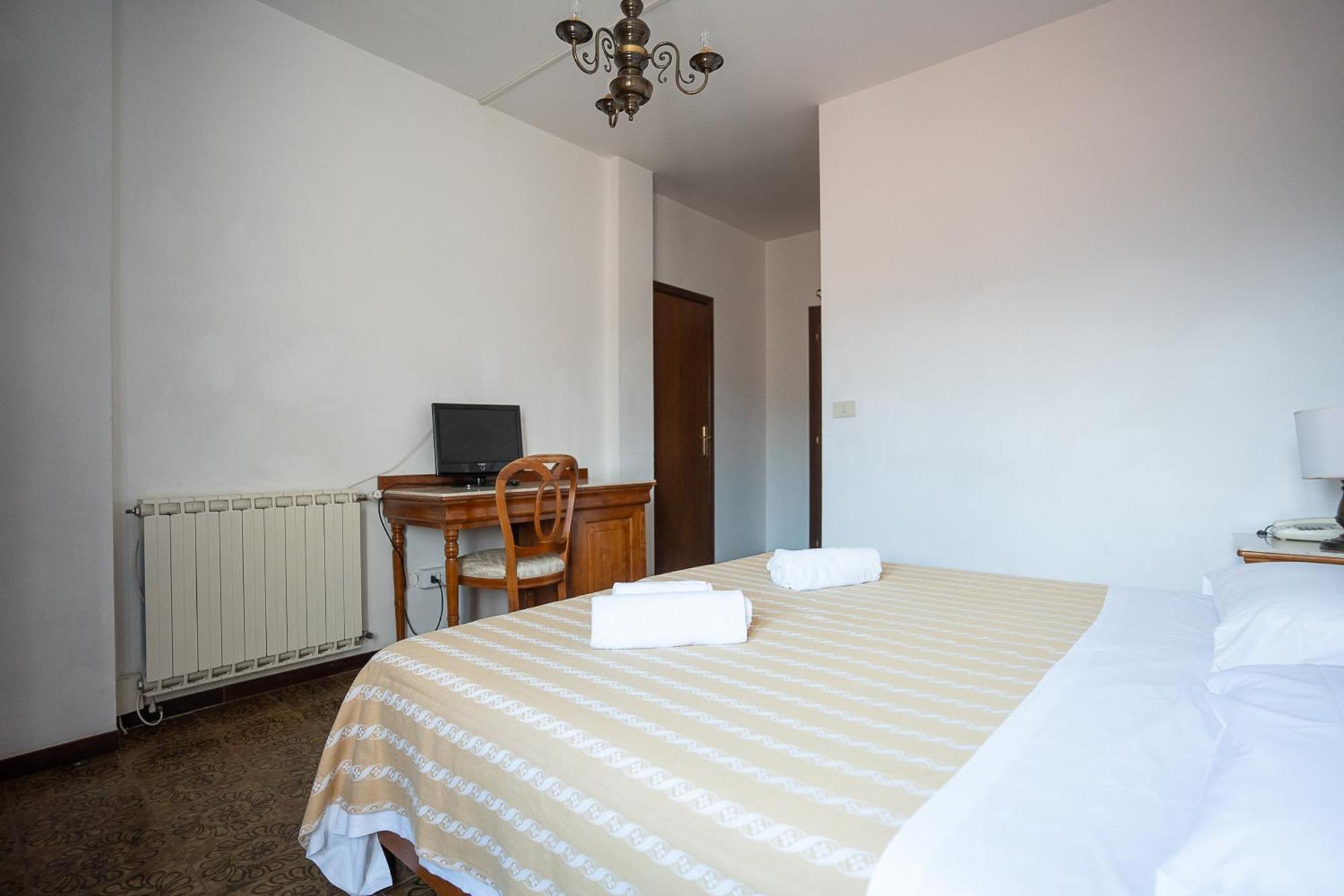 Hotel Napoleon Pontremoli Ngoại thất bức ảnh