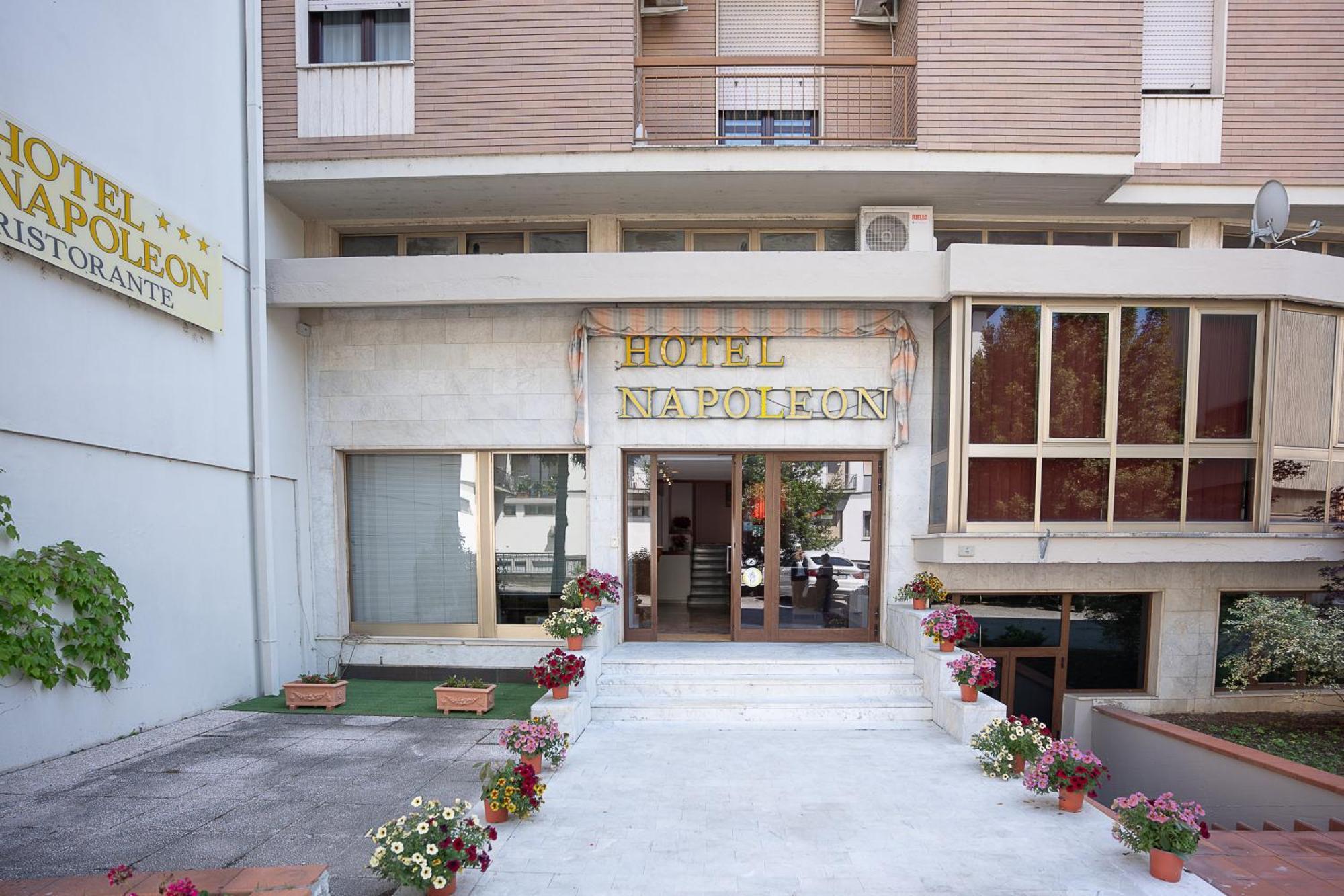 Hotel Napoleon Pontremoli Ngoại thất bức ảnh