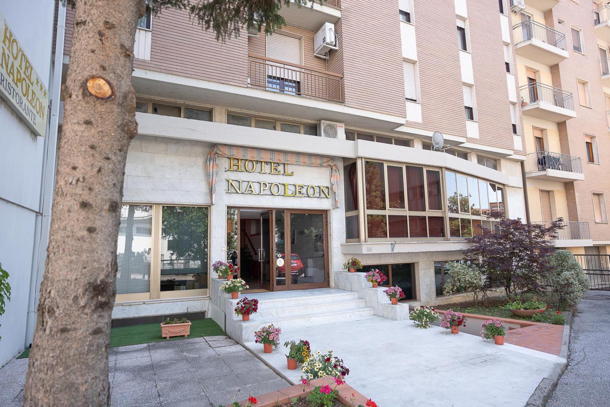 Hotel Napoleon Pontremoli Ngoại thất bức ảnh