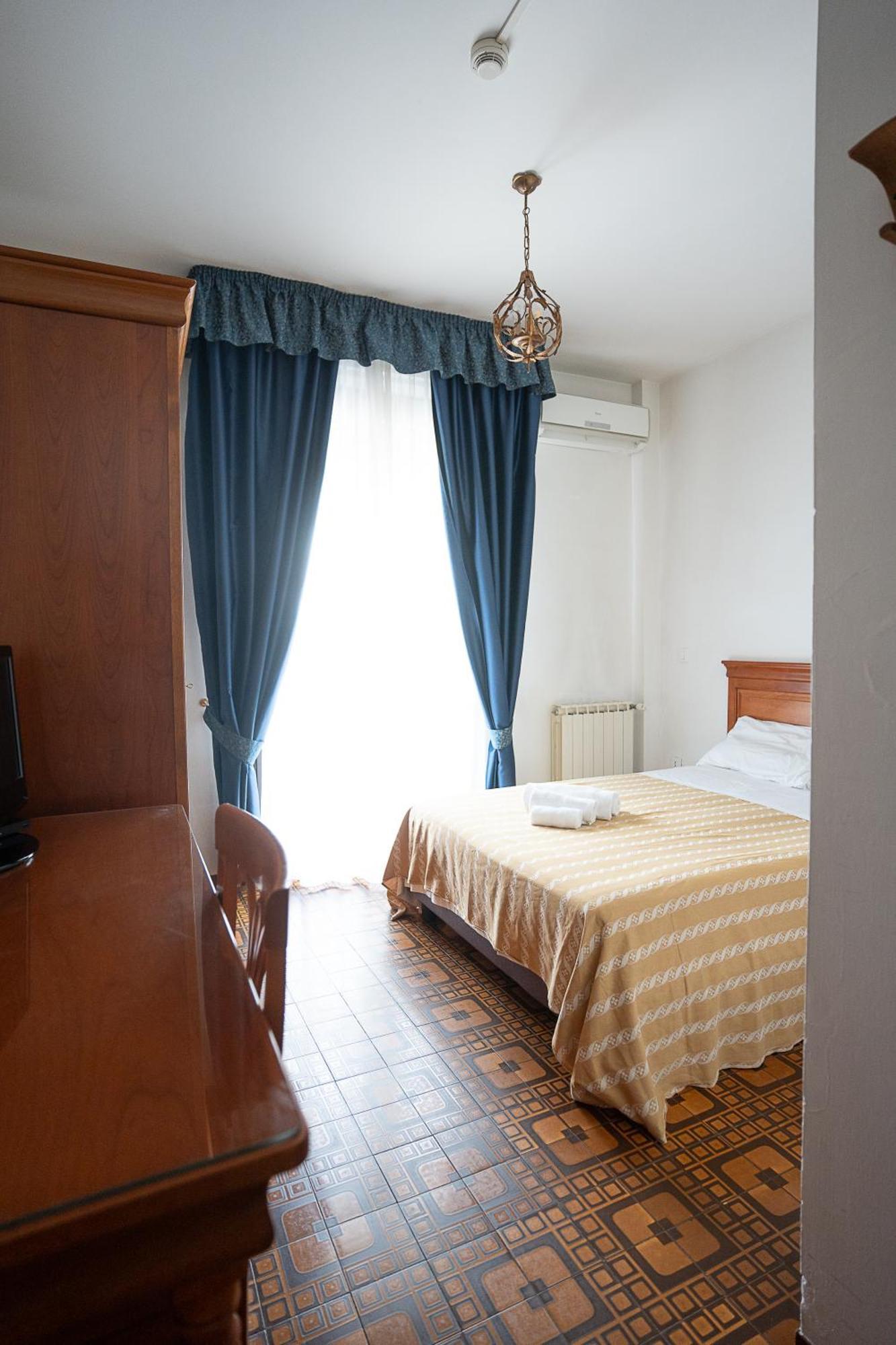 Hotel Napoleon Pontremoli Ngoại thất bức ảnh